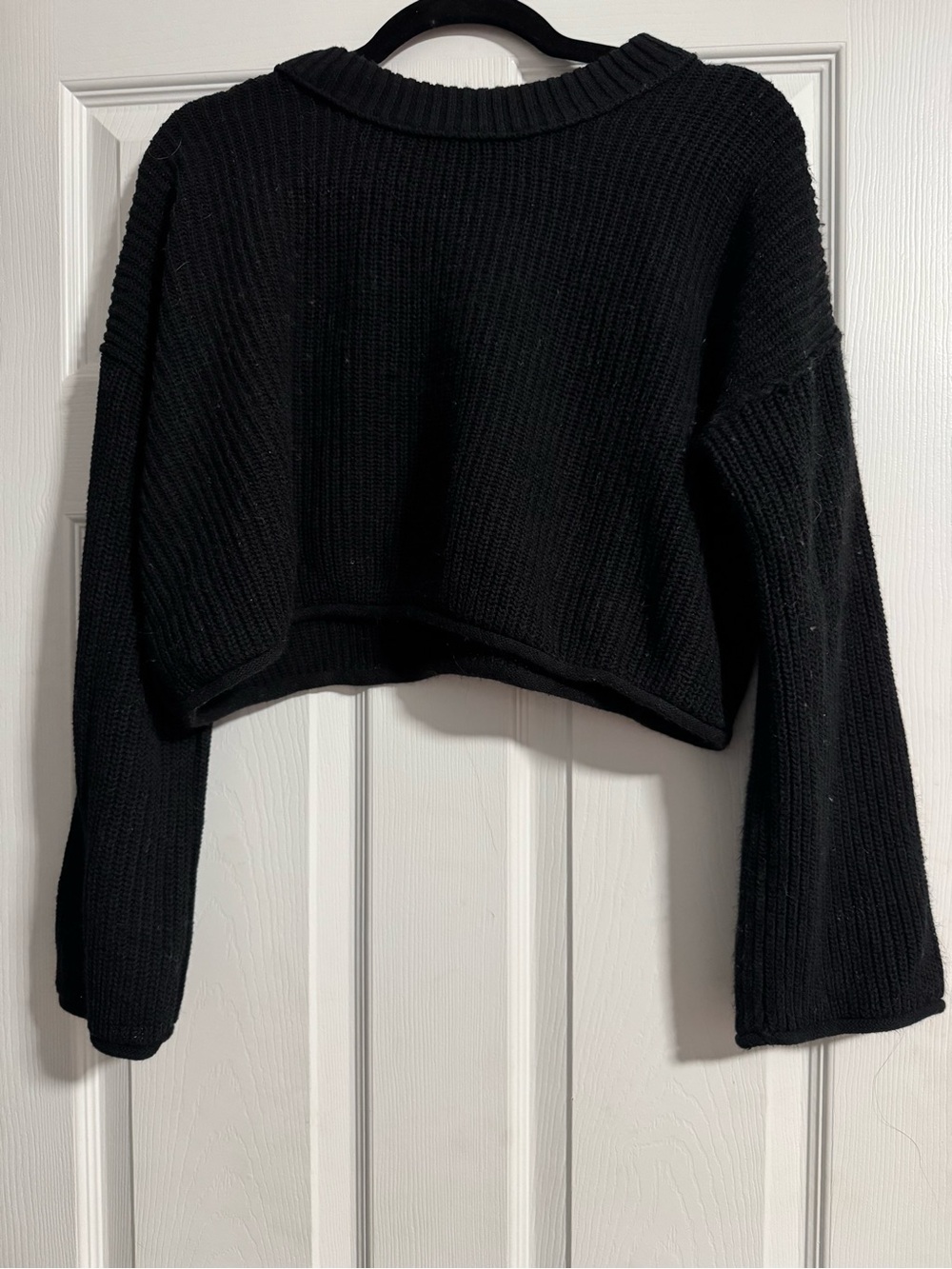 Wild Fable Black Cropped Rib-Knit Sweater